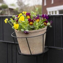 ESSCHERT DESIGN Balkonblumentopfhänger, L -Deutschland Gartenbedarf Verkäufe 2024 esschert design balkonblumentopfhaenger 1345058 de