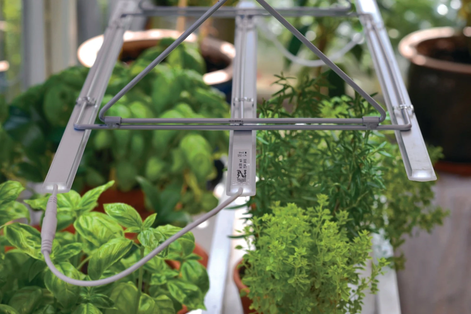 Lichtleisten-Halter Mit Hebemechanismus 4 Lichtleisten-Halter Mit Hebemechanismus – Bild 2