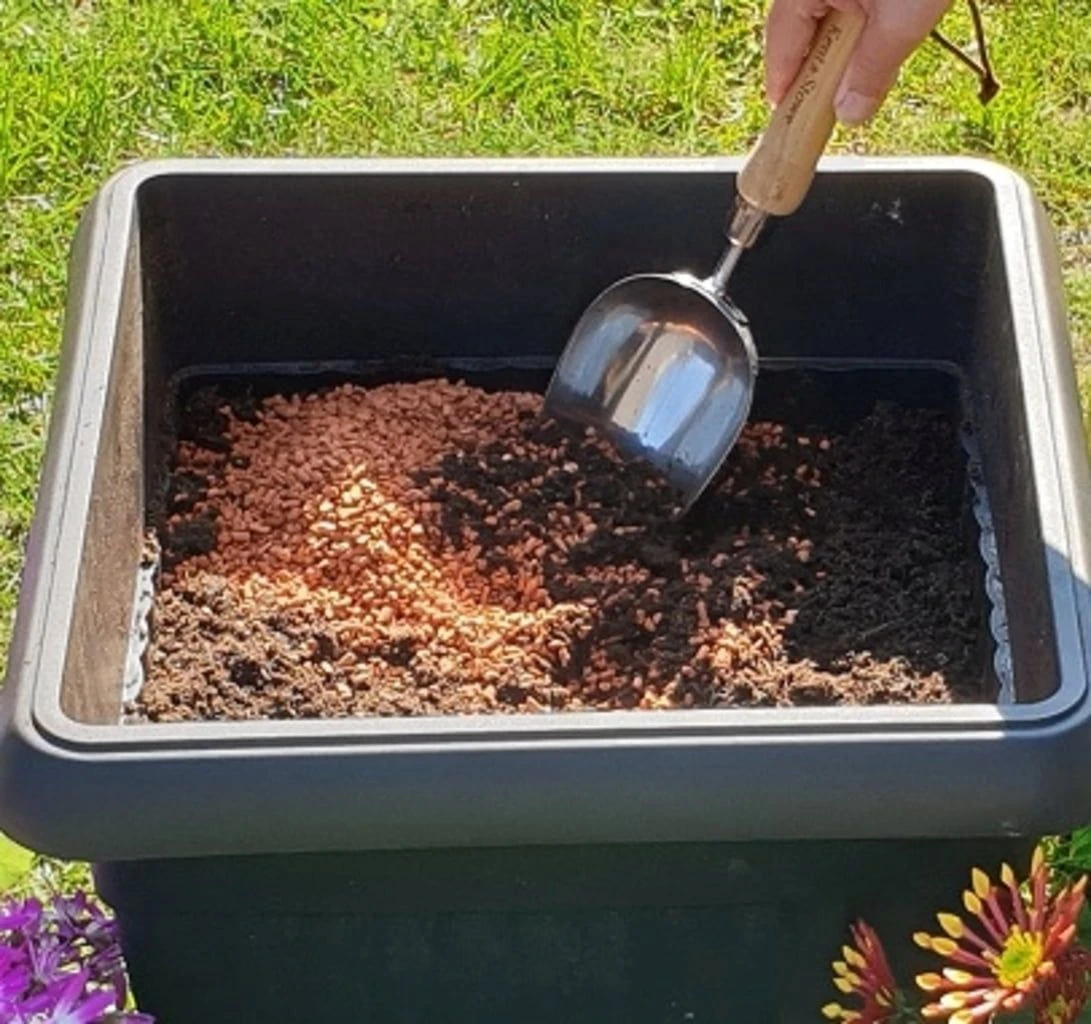 Bio-Pflanz-Granulat Für Hochbeete, Balkon- & Kübelpflanzen, 12,50 L 4 Bio-Pflanz-Granulat Für Hochbeete, Balkon- & Kübelpflanzen, 12,50 L – Bild 2